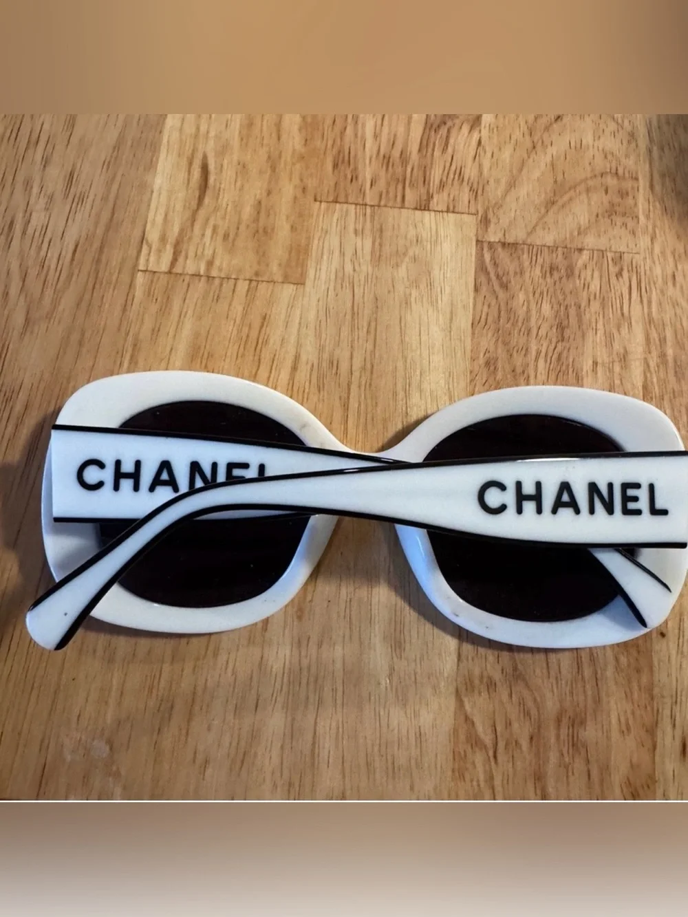 Chanel White Oval Sunglasses CC Logo Frame Made in Italy - Picture 7 of 7